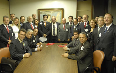 Diretoria do CFO e presidentes e conselheiros dos CROs buscam apoio político em Brasília