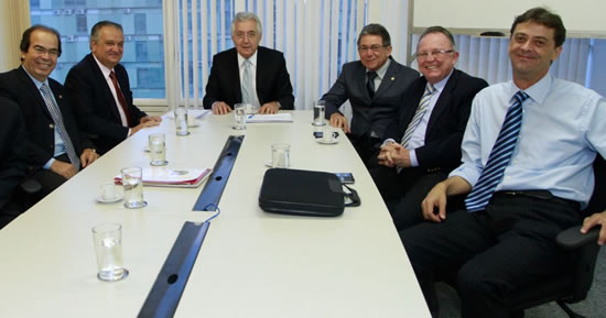 Foto: da esq. p/ dir: José Ricardo Dias, José Augusto Neto, Ministro Afif Domingos, Leonardo Marconi , Nilo Pires,  José Constantino