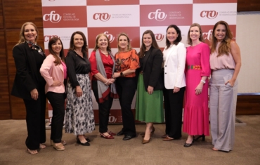 Nova gestão do CFO homenageia liderança feminina e reafirma compromisso com a equidade no Sistema Conselhos de Odontologia