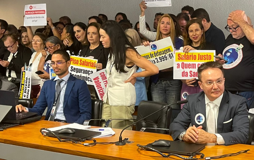 Piso dos cirurgiões-dentistas avança e chega ao Plenário do Senado